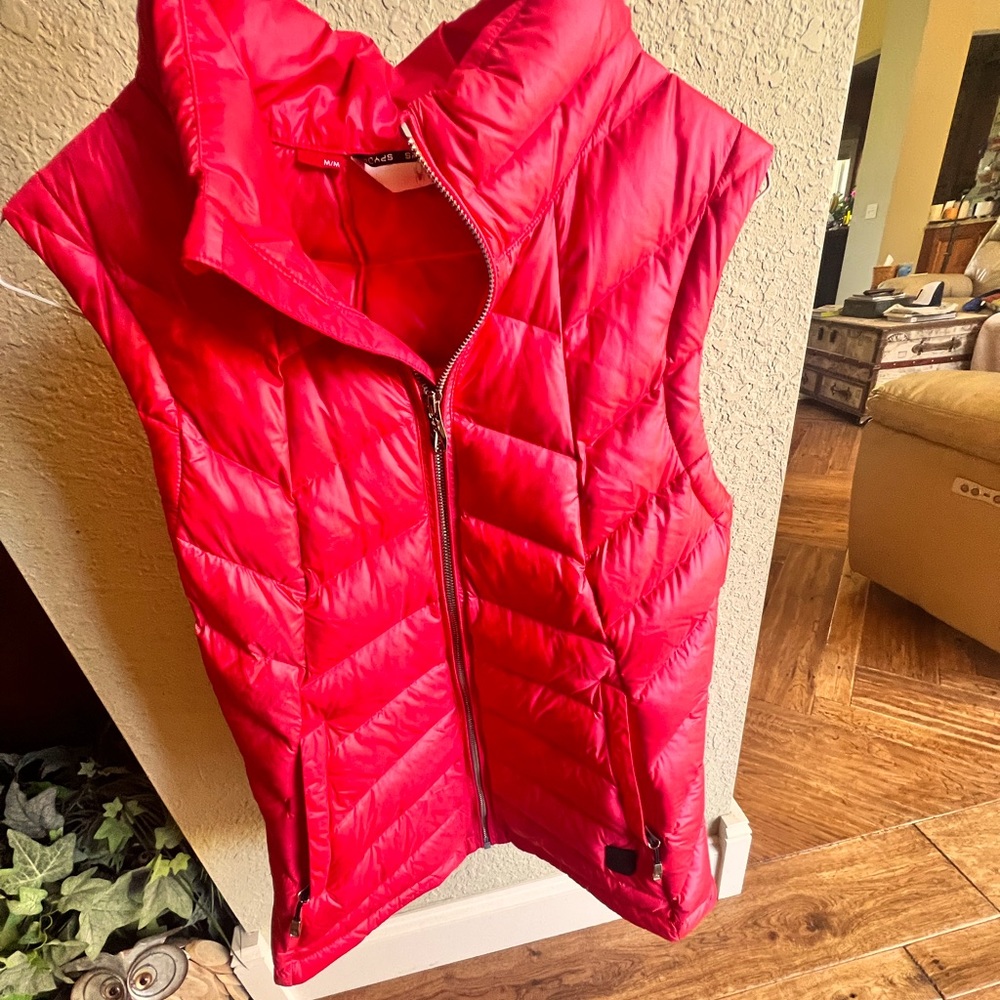 Spyder size medium women’s vest.